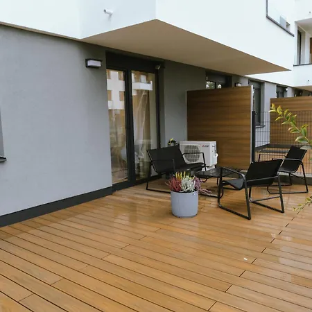 New In The Free Private Parking